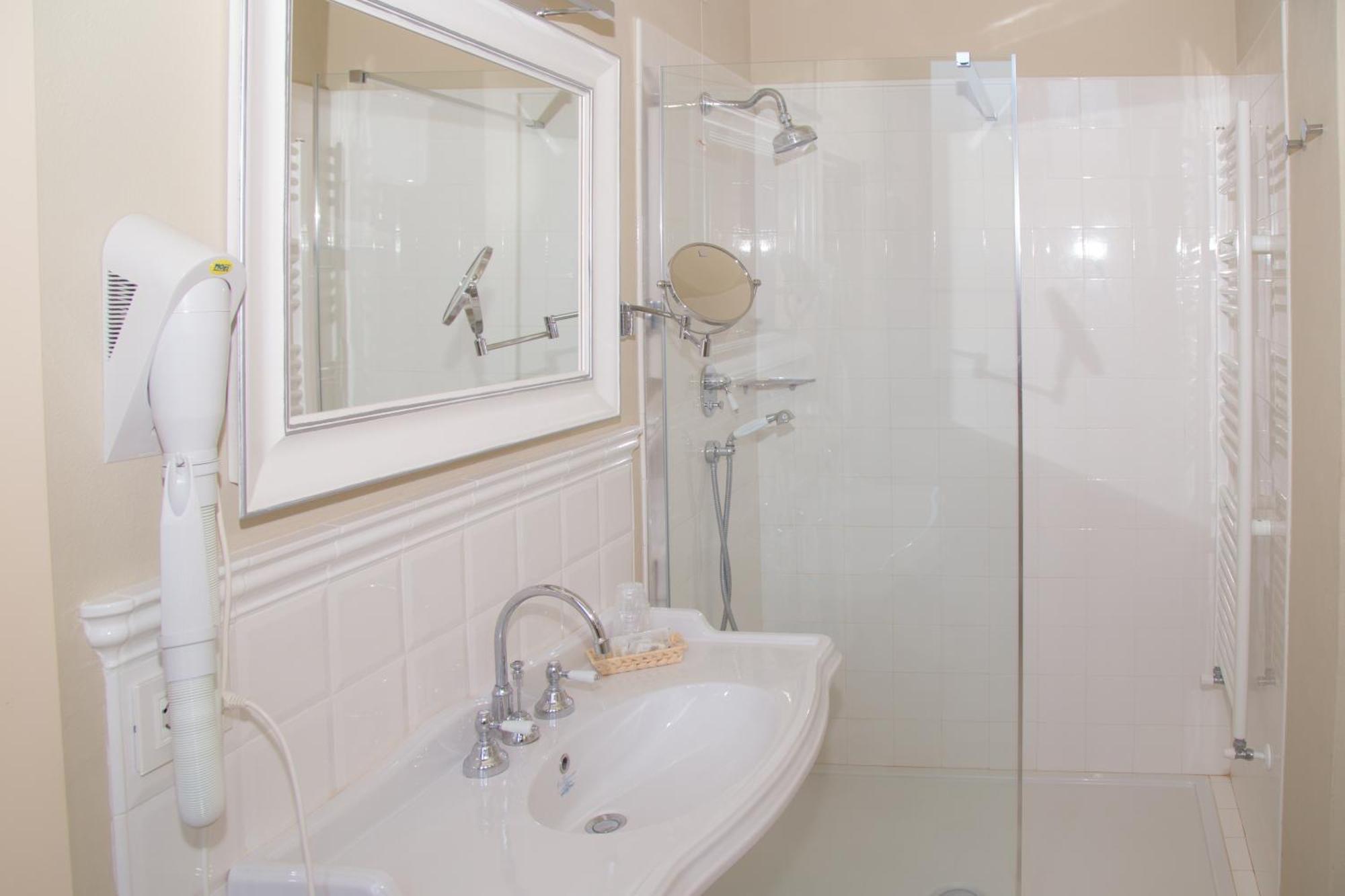 Classic Double or Twin Room,1543199389:JPEG